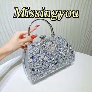Women's exquisite handbags
